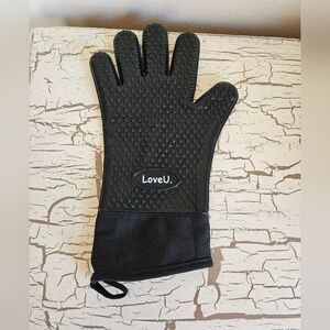 3/$15 NEW LoveU Grill Insulated Silicone Glove Black